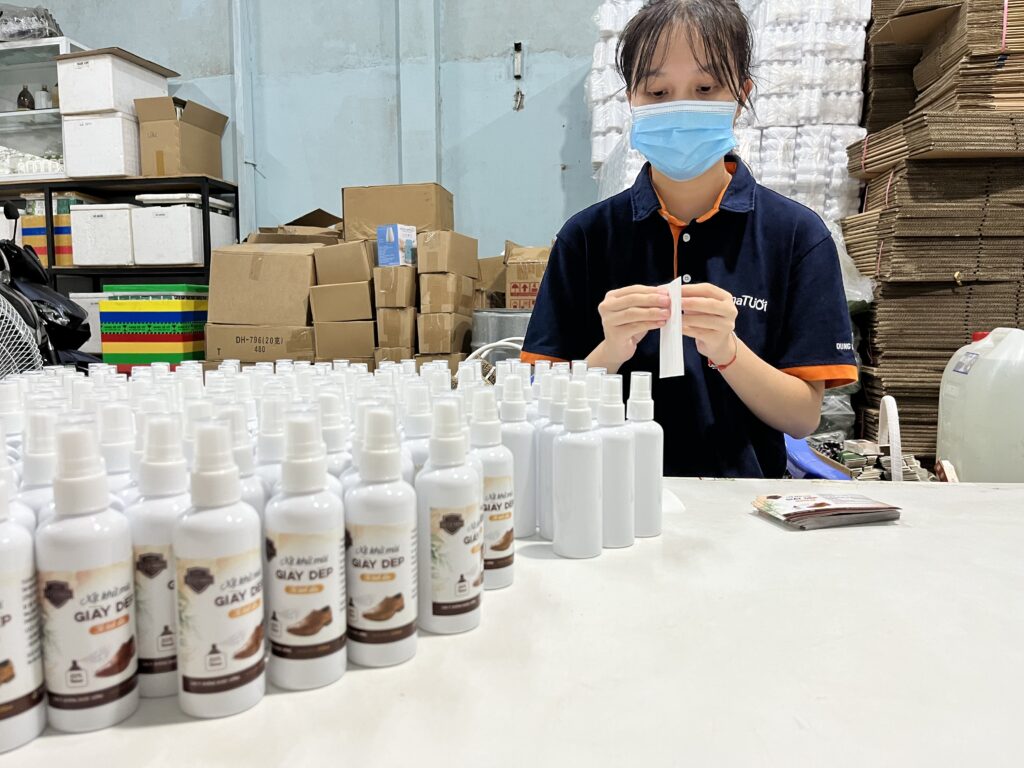 Sản xuất gia công tinh dầu Vina Tươi có gì khác biệt