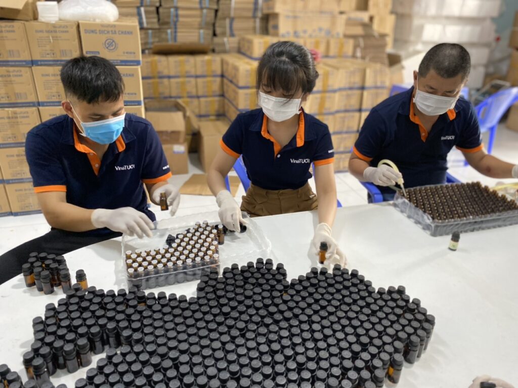 Sản xuất gia công tinh dầu Vina Tươi có gì khác biệt